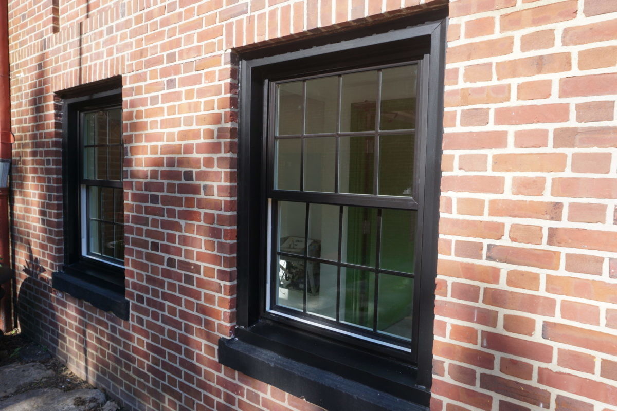 Aluminium Tempered Glass Sliding Sash Windows / Triple Glazed